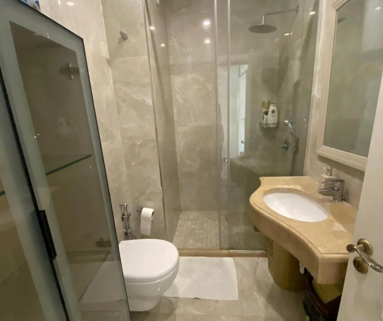 Durres Bellevue 3 Bdm Apartment Albania
